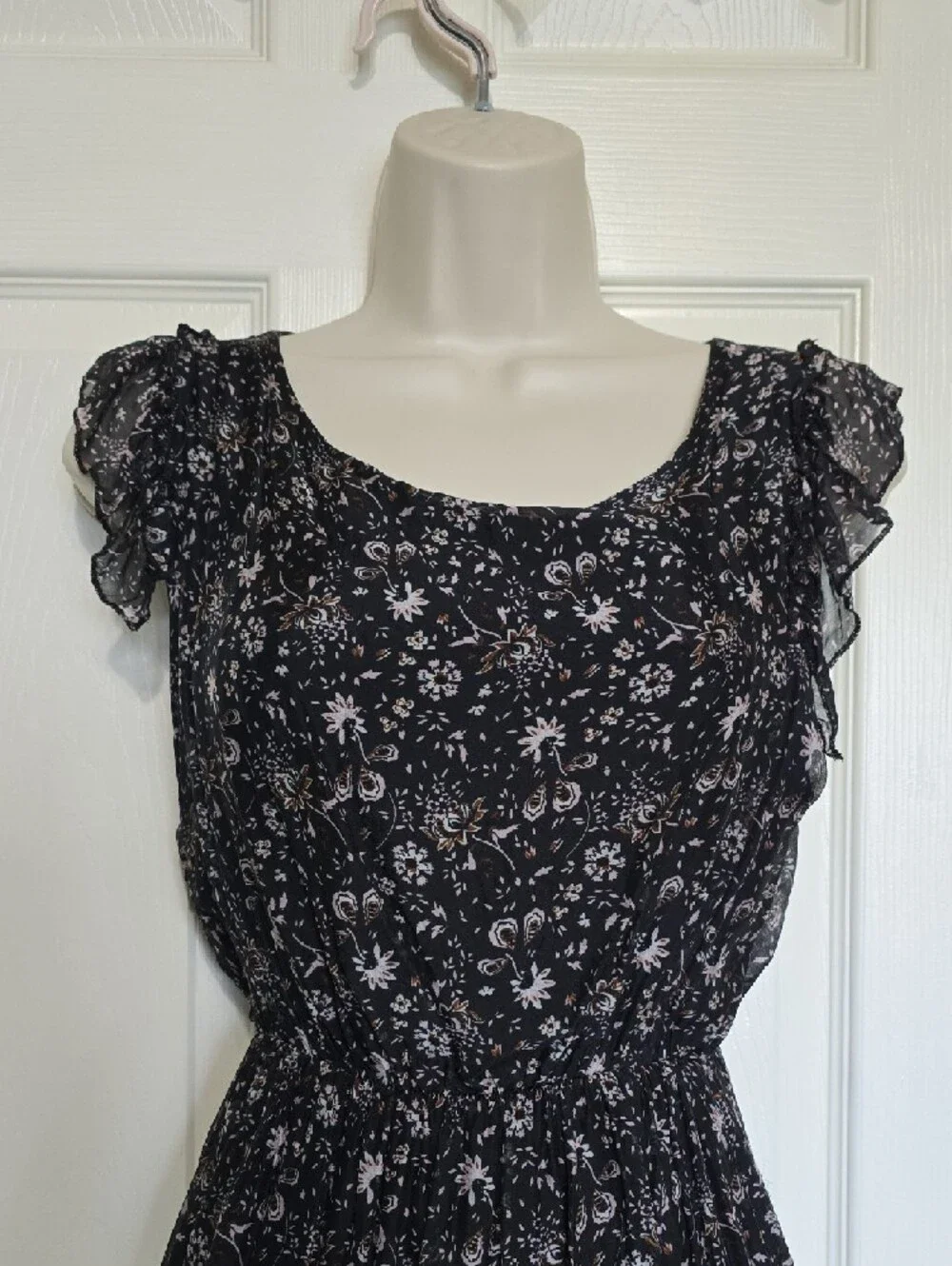 Floral Black Maxi Dress with Ruffle Cap Sleeves - Picture 4 of 16